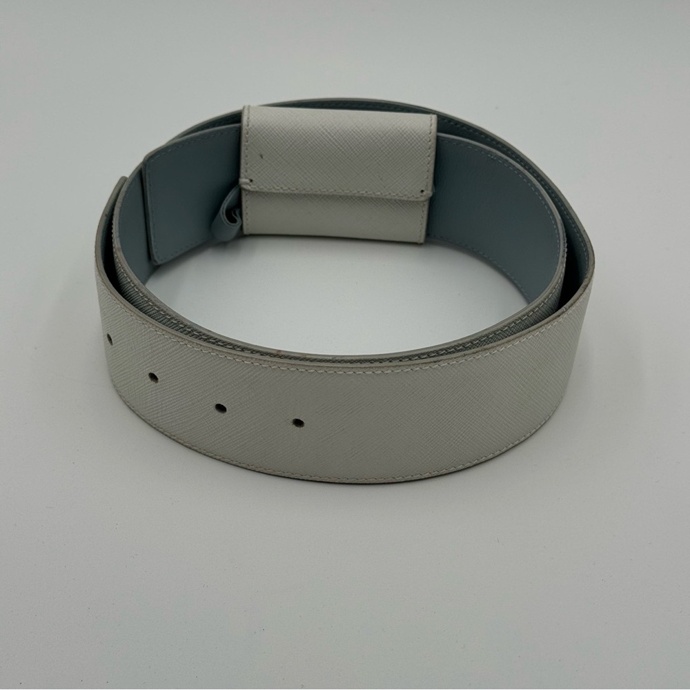 (SOLD) Salvatore Ferragamo Light Gray Fashion Belt (237132) Size 80 - Picture 11 of 12